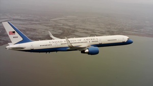 C-32 In Flight