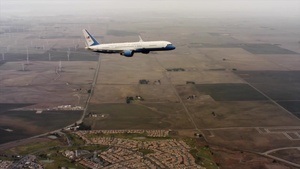 C-32 In Flight