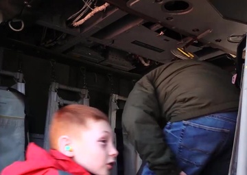 Arkansas National Guardsmen Train Boy Scouts on Wilderness Survival