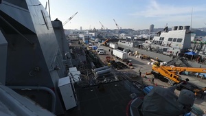 USS Mustin Departs Yokosuka, Japan Timelapse