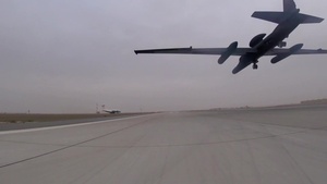 U-2 Dragon Lady landing 1