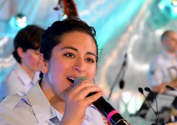 USAF Band of the Pacific: Bangkok Mall Performance (Broll)