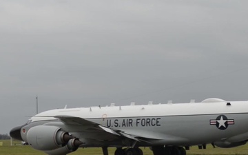 RC-135 taxi 2