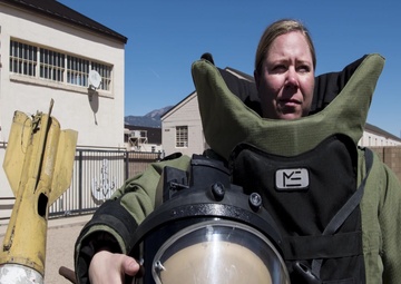 Be Strong Be Bold Be Courageous