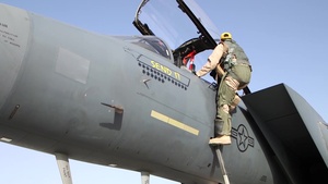 F-15E taxi and take off b-roll