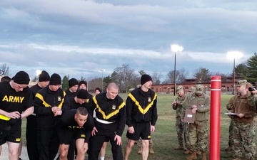 Best Warrior Competition Contestants Perform Physical Fitness