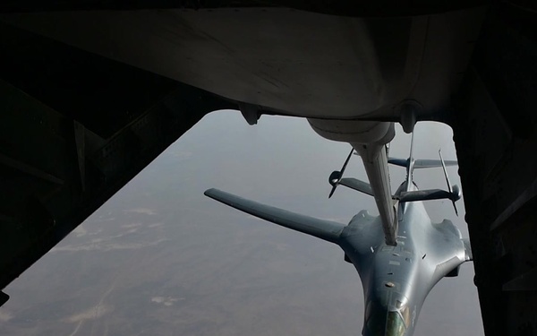 BROLL: B-1 Bomber refueled by a KC-10 Extender