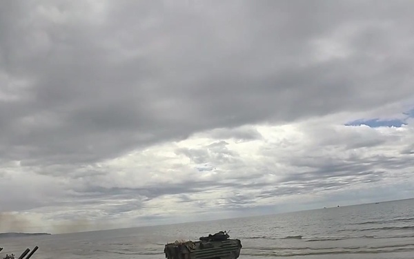 USS Oak Hill (LSD 51) conducts amphibious operations during BALTOPS 2018