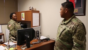 Hawaii Soldier serving the Community