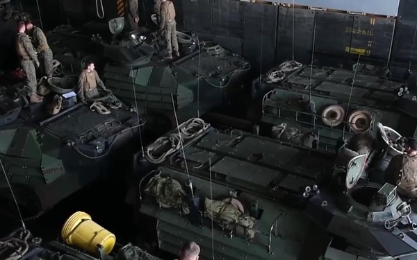 USS Oak Hill (LSD 51) welcomes media correspondents while conducting amphibious operations