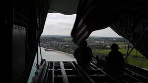 37th AS conducts low-level, formation flying