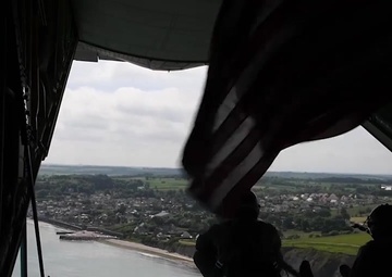 37th AS conducts low-level, formation flying