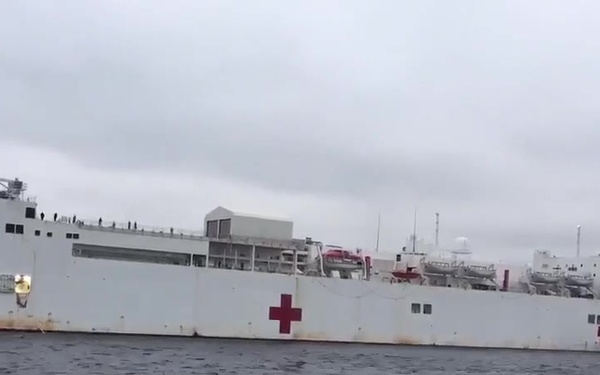 USNS Mercy Tokyo Arrival  (Timelapse)