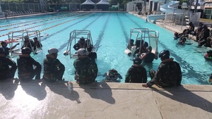 Indonesian Marines undergo SWET during RIMPAC