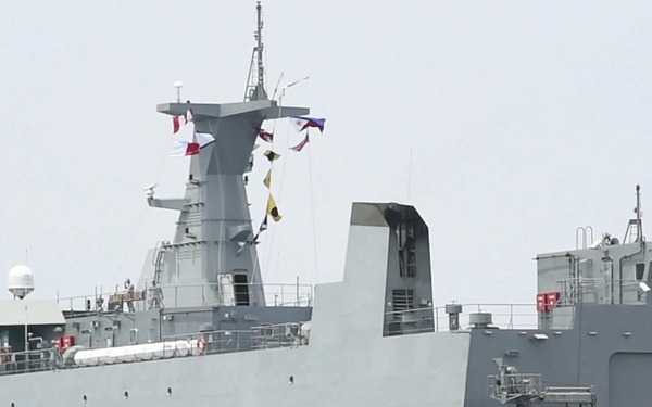 BRP Davao Del Sur (LD 602) Departs Pearl Harbor During RIMPAC 2018