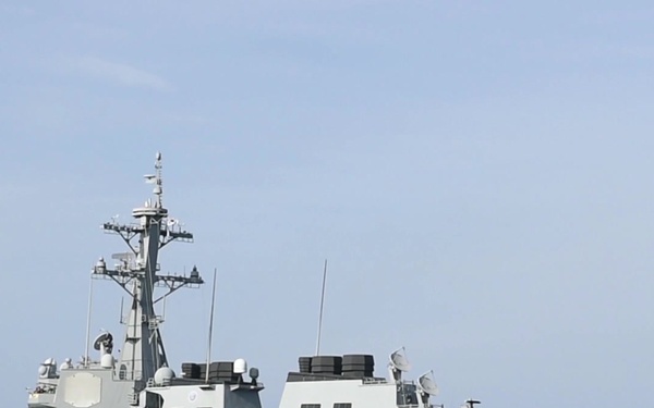 Yulgok Yi I (DDG 992) Departs Pearl Harbor During RIMPAC 2018