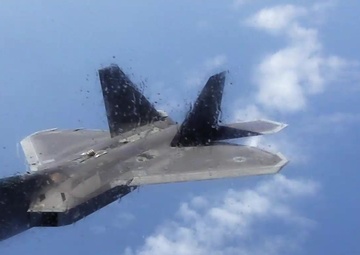 F-22 Raptor Refuel