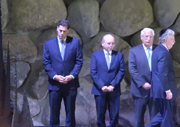 NSA Bolton lays a wreath at Yad Vashem