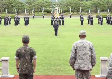 PACAF Commander Visits Osan