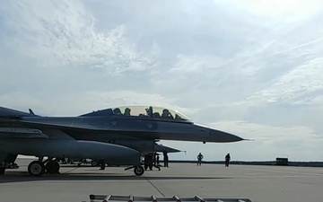 195th Aircraft Maintenance Unit Recover an F-16C Fighting Falcon