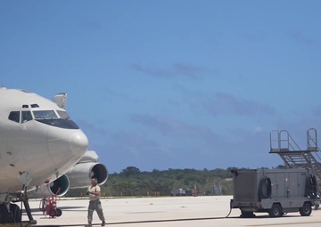 Team JSTARS maintenance personnel perform pre-flight maintenance on E-8C Joint STARS aircraft for exercise Valiant Shield 18 at Andersen AFB