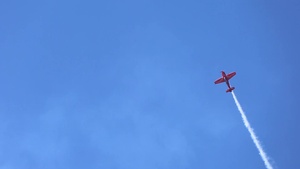 (B-Roll) Jacquie B Extra 300 performance 2018 MCAS Miramar Air Show