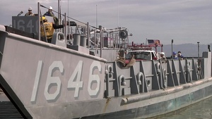 Fleet Week SF 18: Treasure Island Offload (B-Roll)