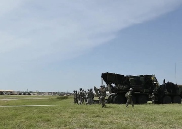 Texas Bridge Company Trains Building Bridges