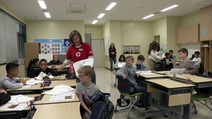 MCAS Iwakuni children participate in Pillowcase Project (Package/Pkg)