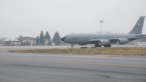 KC-135 Taxi