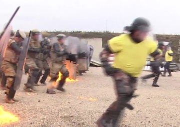20181208 Crow Riot Control Training - 1/89th Cavalry Regiment Alpine Troop with Hungarian Forces
