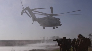 2nd ANGLICO conducts fast rope and live fire training