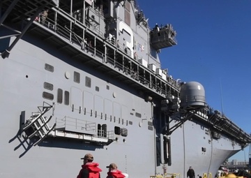 USS Kearsarge Departure