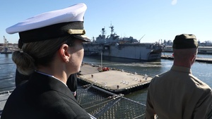 Kearsarge Departs for Deployment