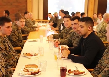 Uso Holiday Tour Kickoff 2018