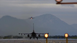 F-16 Fighting Falcons scream over Aviano