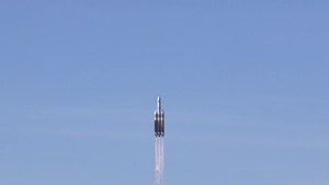 Vandenberg successfully launches Delta IV Heavy NROL-71