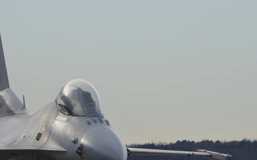 Viper F-16 demo team makes history