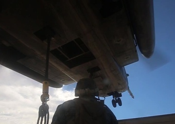 Marine Heavy Helicopter Squadron 465 conducts HST with 1st TSB