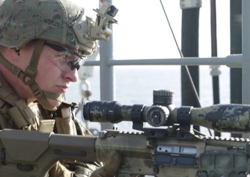 31st MEU Marines, Wasp ARG Sailors rehearse ship defense at sea