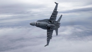 Raiders aid Rattlers: VMGR-352 conducts aerial refuel