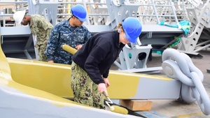 USS Bonhomme Richard (LHD 6) Receives Retention Excellence Award