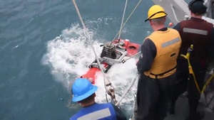 USS Pioneer Conducts Mine Hunt Training Exercises