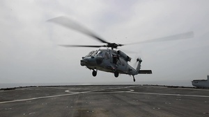 USS Fort McHenry Vertical Replenishment