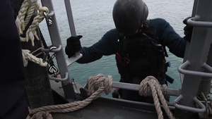 USS Carney (DDG 64) Conducting a VBSS Training