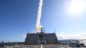 USS Roosevelt (DDG 80) fires an SM-3 missile during exercise Formidable Shield 2019