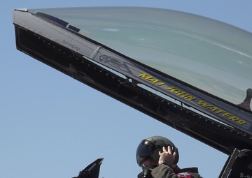 F-16 VDT performs at Planes of Fame