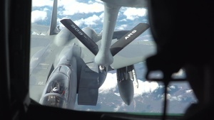 909th ARS Airmen Re-fuel Jets During Northern Edge 2019