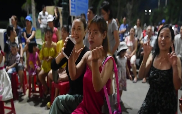 Pacific Partnership 2019 Holds Band Concert at Tuy Hoa City Maritime Park