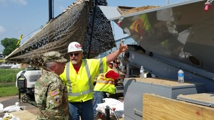 Chief of Engineers visits sandbag operations